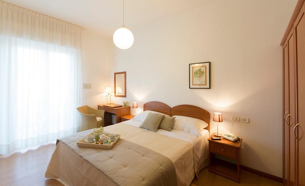 Hotel Giulietta Сенигалия Екстериор снимка